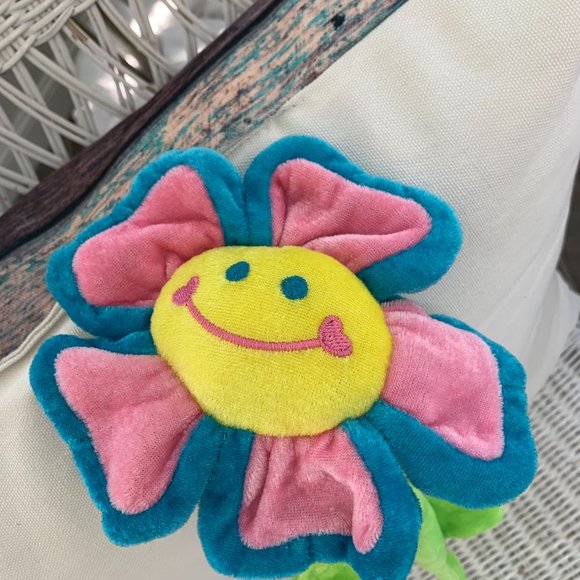 Plush Flower with Bendable Stem - Picture 3 of 6